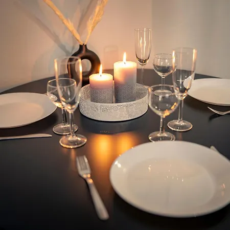 Noble - 1 Min To Hbf *