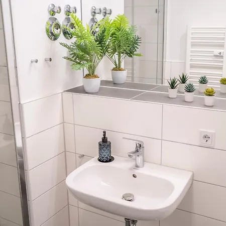 Noble - 1 Min To Hbf Διαμέρισμα *